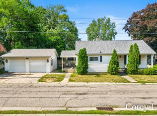 1719 Delwood Ave SW, Wyoming, MI 49509