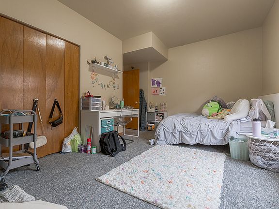3rd image of 135 Langdon St #3