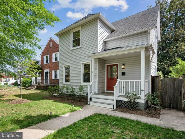 1707 Irving St NE, Washington, DC 20018