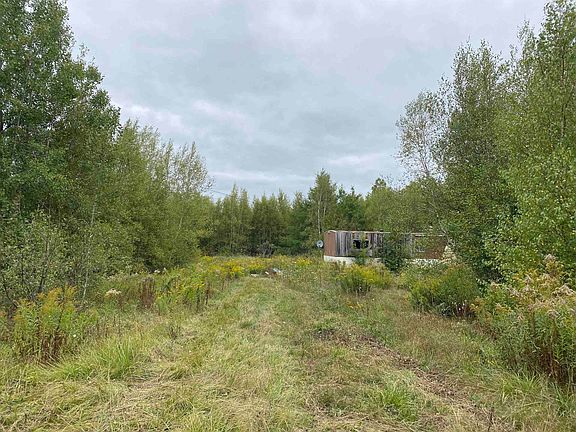 3rd image of 2028 Lake Rd