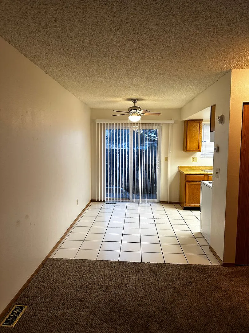 Nice 2 bedroom townhome on Soaring Eagle! — Photo 3