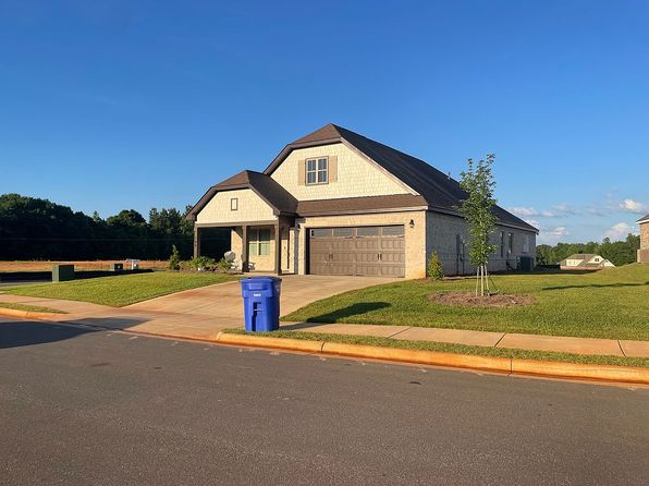 109 Agona Ln
