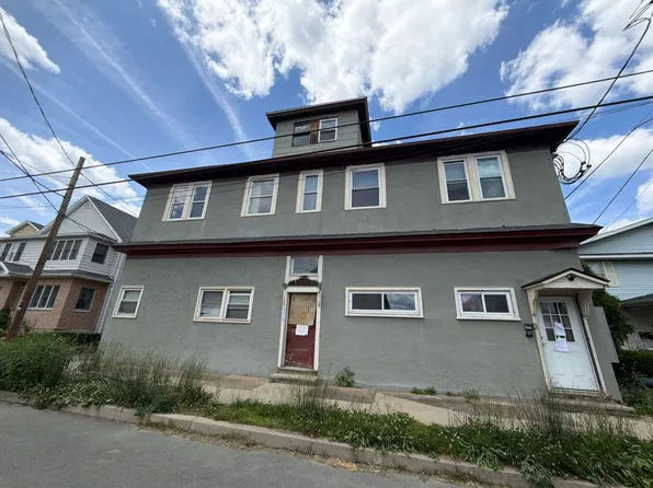 515 George St, Throop, PA 18512