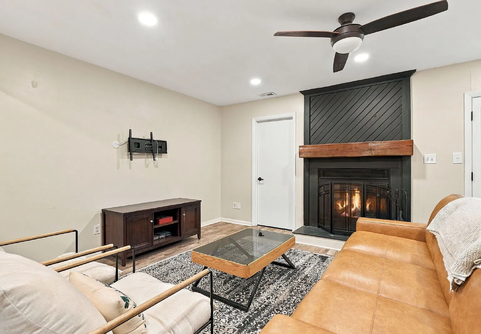 2 bed, 2.5 bath, 1508 sqft, $2,800 — Photo 3