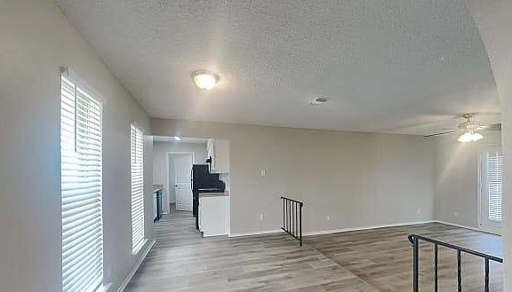 3rd image of 1220 Aldenwood Dr