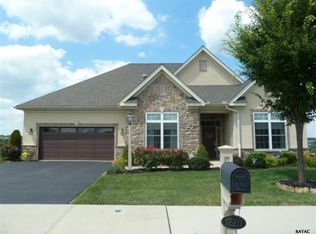 1220 Gardenia Dr, Windsor, PA 17366