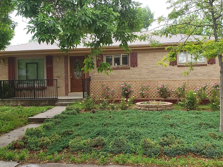 1325 Troy St — Photo 1