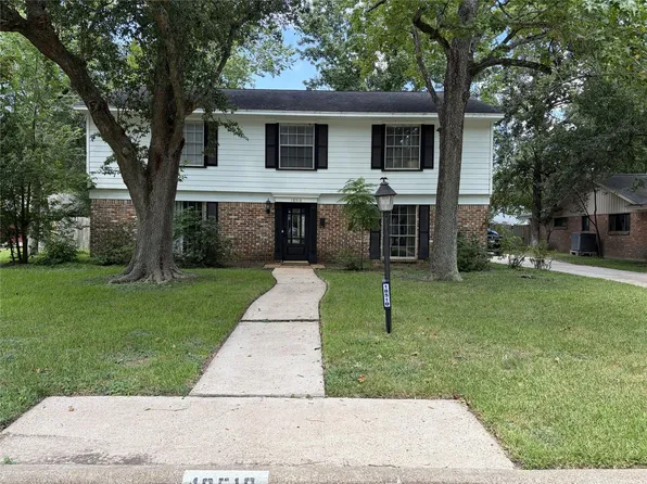18510 Point Lookout Dr, Houston, TX 77058
