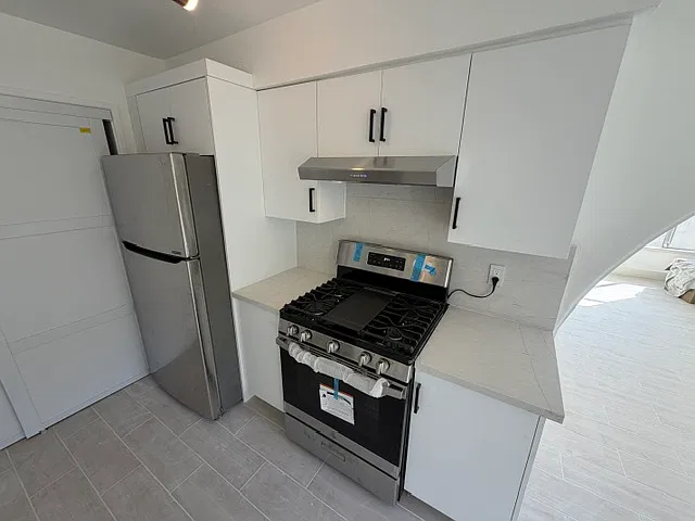 3 bed, 1054 sqft, $4,000 — Photo 4