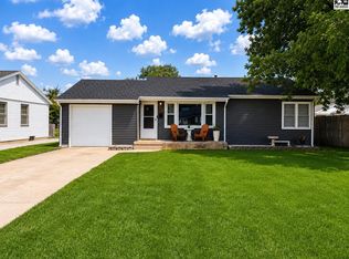 902 W 20th Ave, Hutchinson, KS 67502