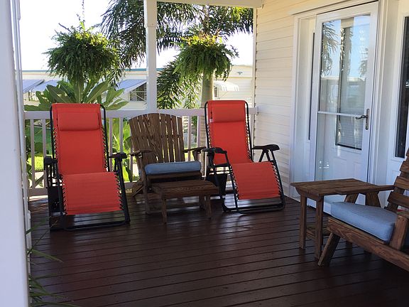 Front porch/front door