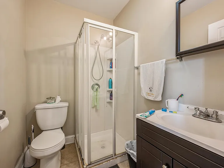 921 S Oakley Blvd #2 — Photo 12