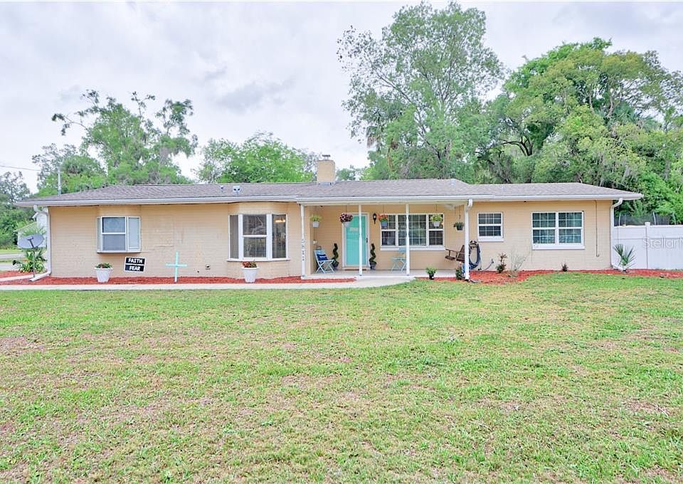 1st image of 5811 SE Lillian Cir