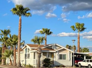 671 Santa Clara Cir, Hemet, CA 92543