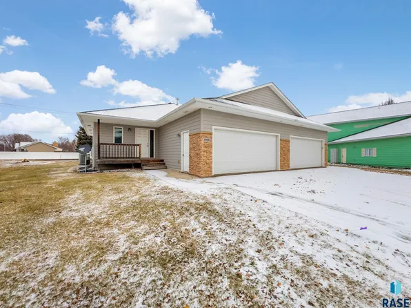 4900 & 4902 S Kalen Pl, Sioux Falls, SD 57108