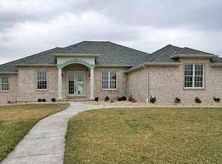 400 Covington Dr, Waterloo, IL 62298