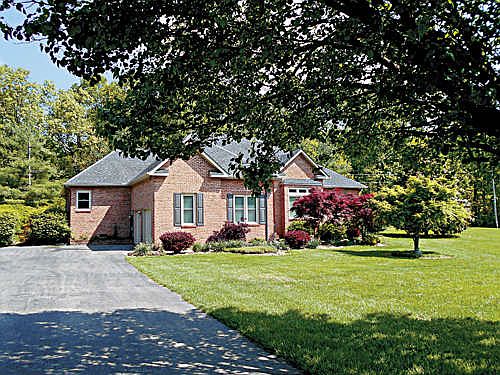 1st image of 1025 Mountain Top Ln