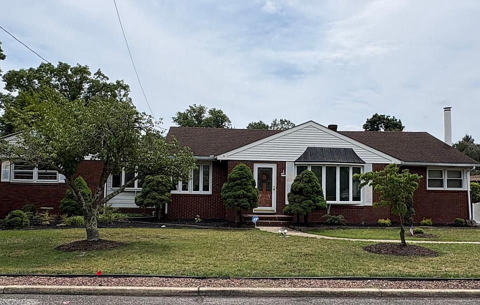 1st image of 1119 Sharp Rd