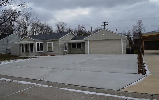 1950 Larchwood Dr, Troy, MI 48083 Zillow 1950 Larchwood Dr, Troy, MI 48083 Zillow