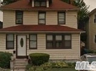 13739 219th St, Springfield Gardens, NY 11413