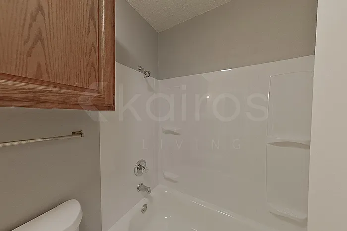 822 Courtenay Pl — Photo 17