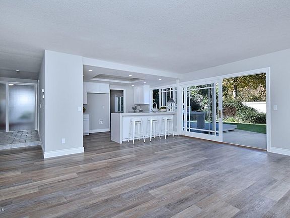 4th image of 1619 Brentford Ave