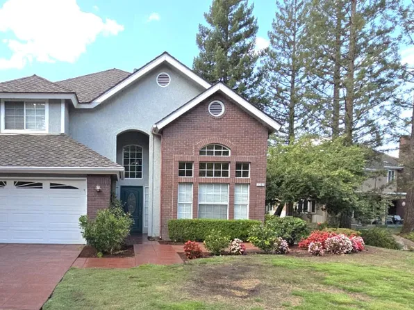 2337 Dawson Cove Ln S, Clovis, CA 93611