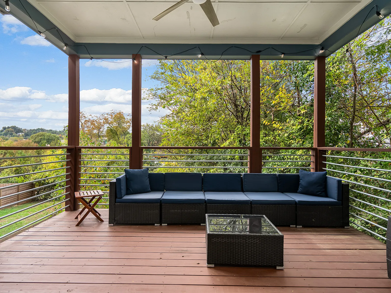 4 bed, 2.5 bath, 2079 sqft, $5,000 — Photo 4