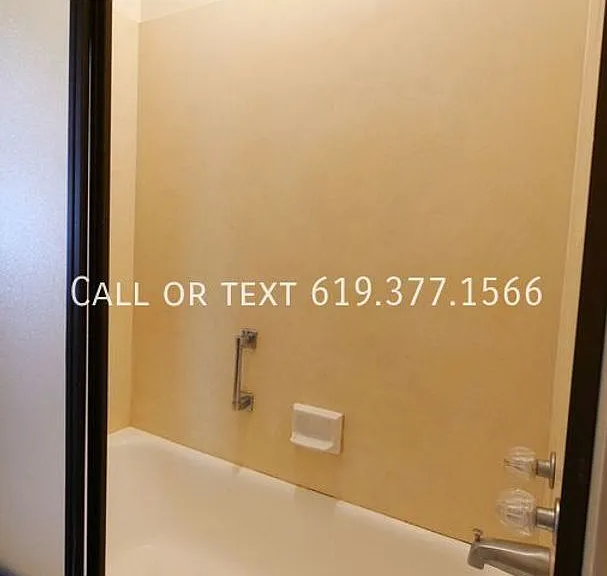 College Rental on 54th St. — Photo 36