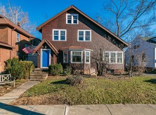 2427 S Taylor Rd, Cleveland Heights, OH 44118