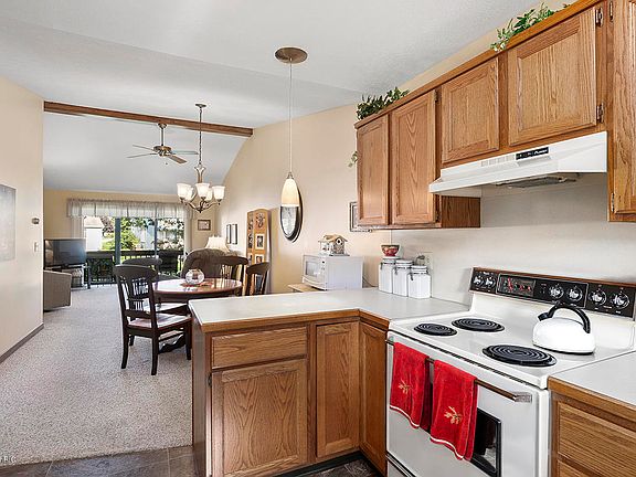 4th image of 807 Harvest Dr