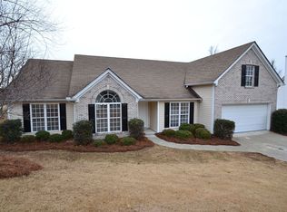1344 Log Cabin Ln, Lawrenceville, GA 30045