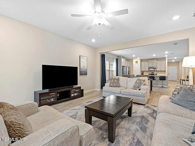 1780 Amberly Dr — Photo 25