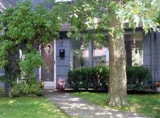 128 Margaret Blvd, Merrick, NY 11566