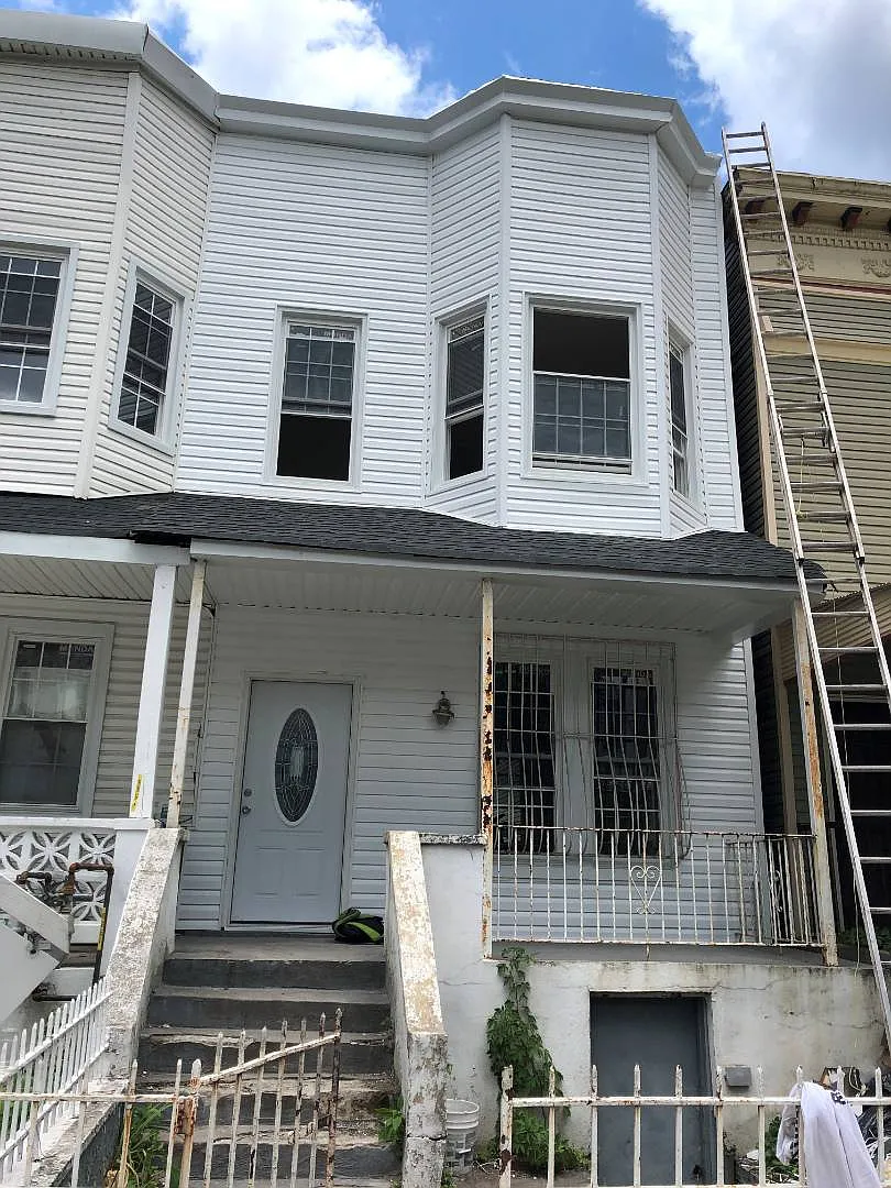 Elsmere Pl photo 1