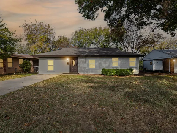 3616 W Spurgeon St, Fort Worth, TX 76133
