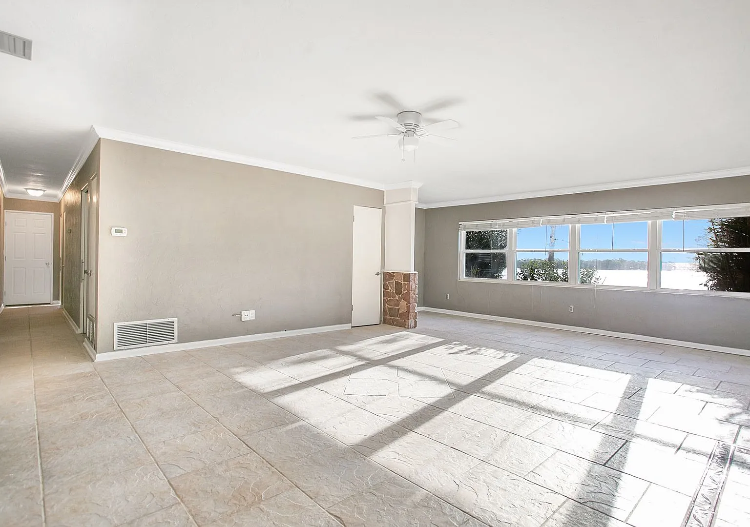 3 BR / 2 BA Pool Home In Lake Cane Hills — Photo 4