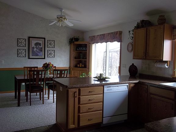5th image of 31 Malibu Ct
