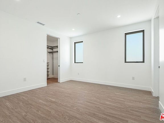 5th image of 1206 N Sycamore Ave #1