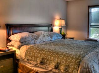 899A Fraser Ln, Hudson, WI 54016