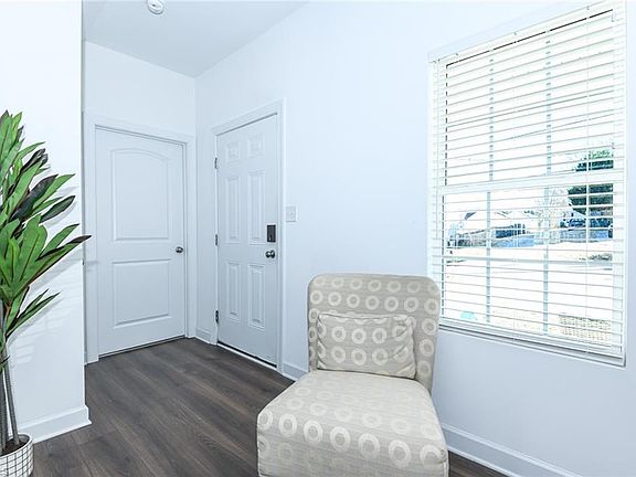 5th image of 4507 Holland Rd