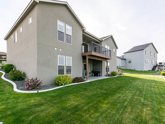 2nd image of 1424 Purple Sage St