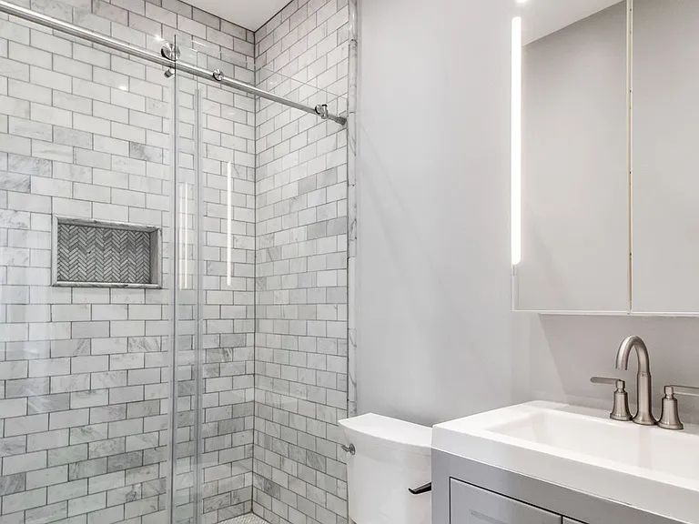 8 R St NW #1 — Photo 7
