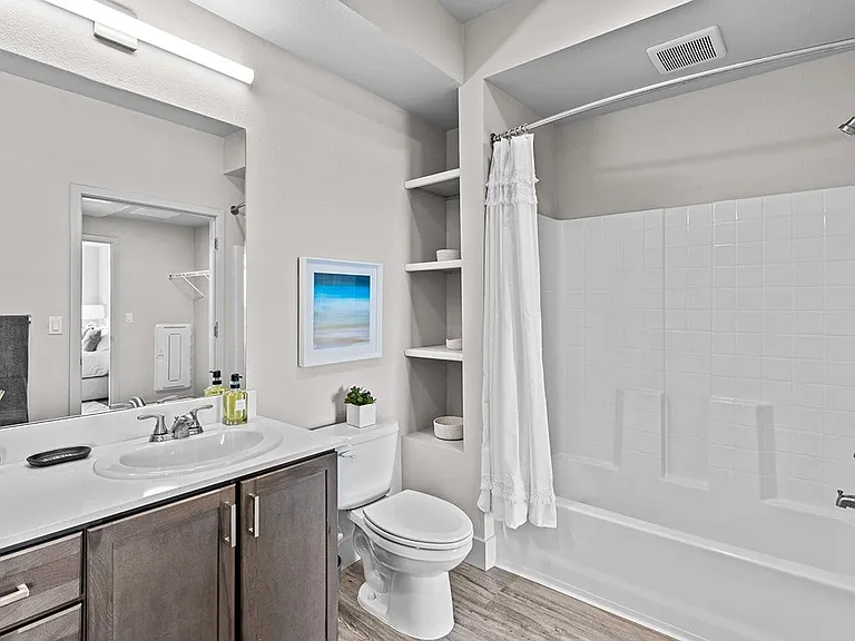 The Retreat Luxury Apartments — Photo 27