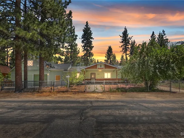 228 E Country Club Blvd, Big Bear City, CA 92314