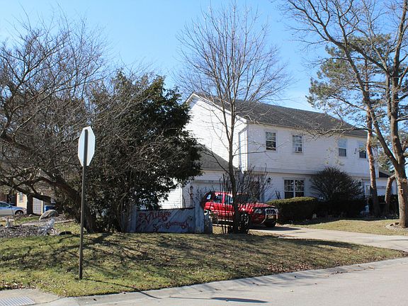 2nd image of 824 Fortunegate Dr #826
