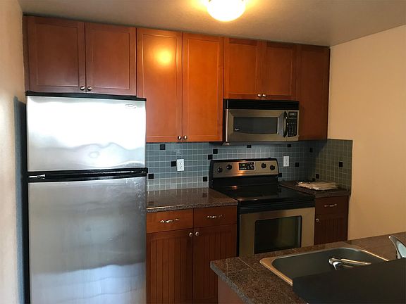 3rd image of 3008 N Narrows Dr
