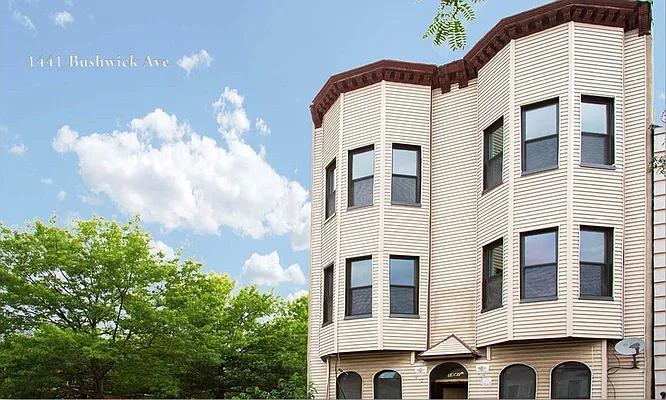 Rented by Miron Realty Group | media 7