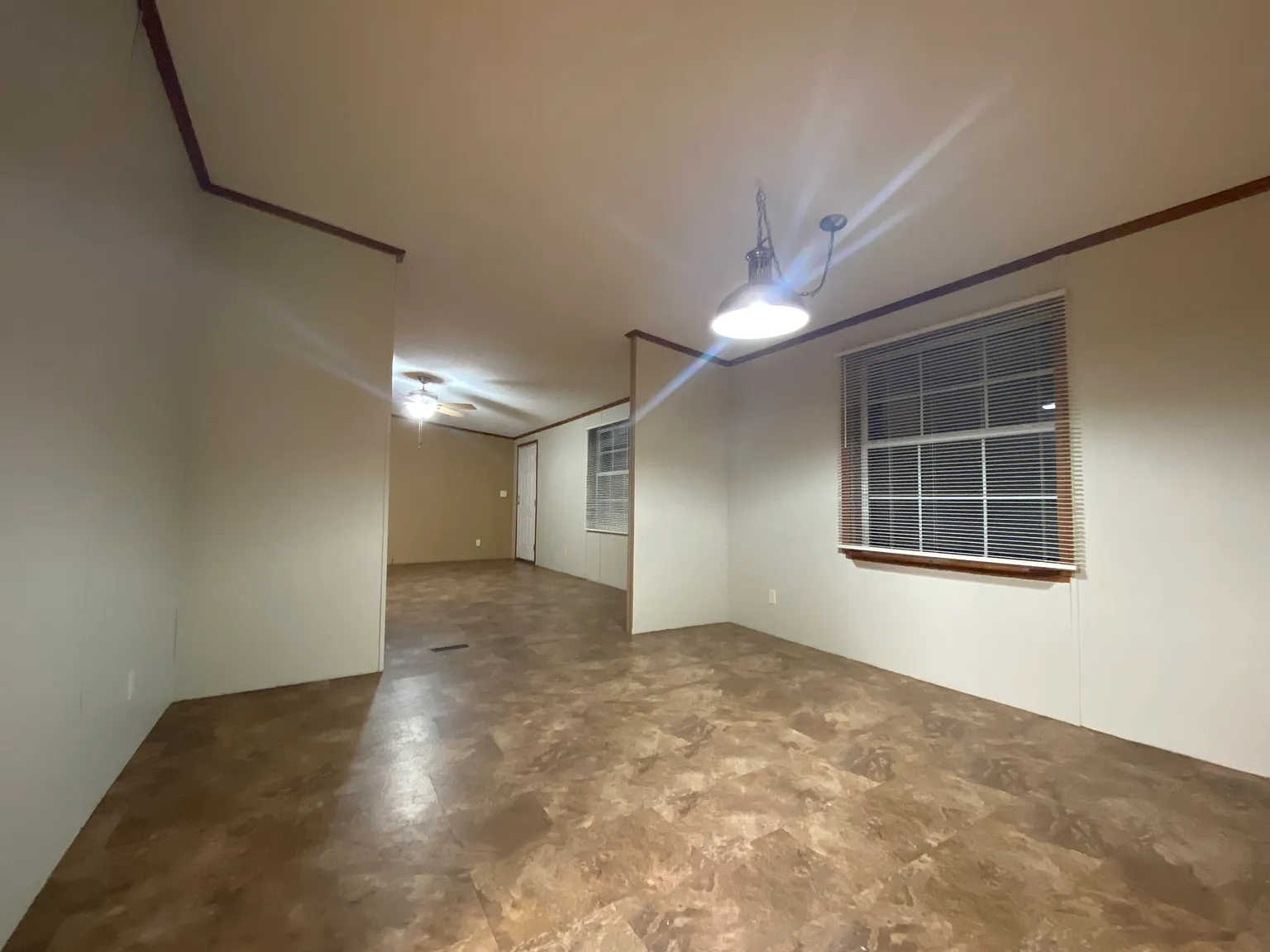 4 bed, 2.5 bath, 2000 sqft, $1,498 — Photo 3