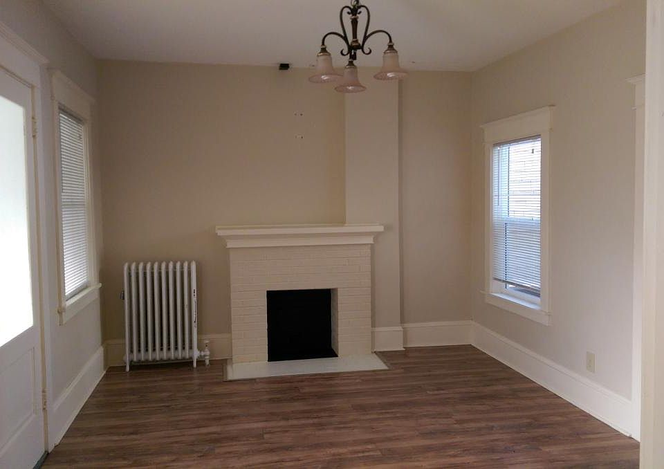 16'x11.5' Main Room